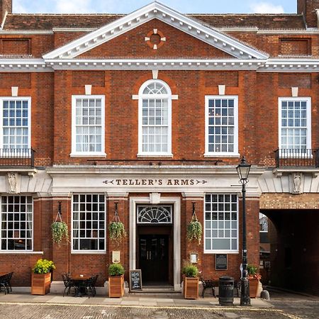 Hotel Teller'S Arms Farnham  Esterno foto